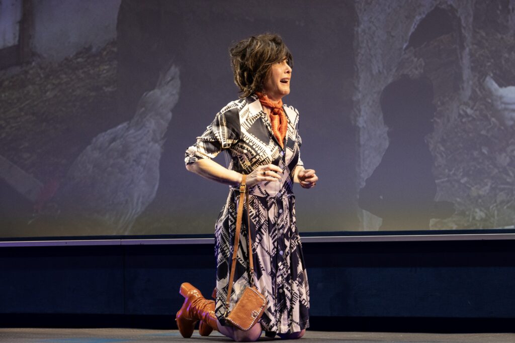 Maria Amelia Monti in "Strappo alla regola", credit @gianlucapantaleo