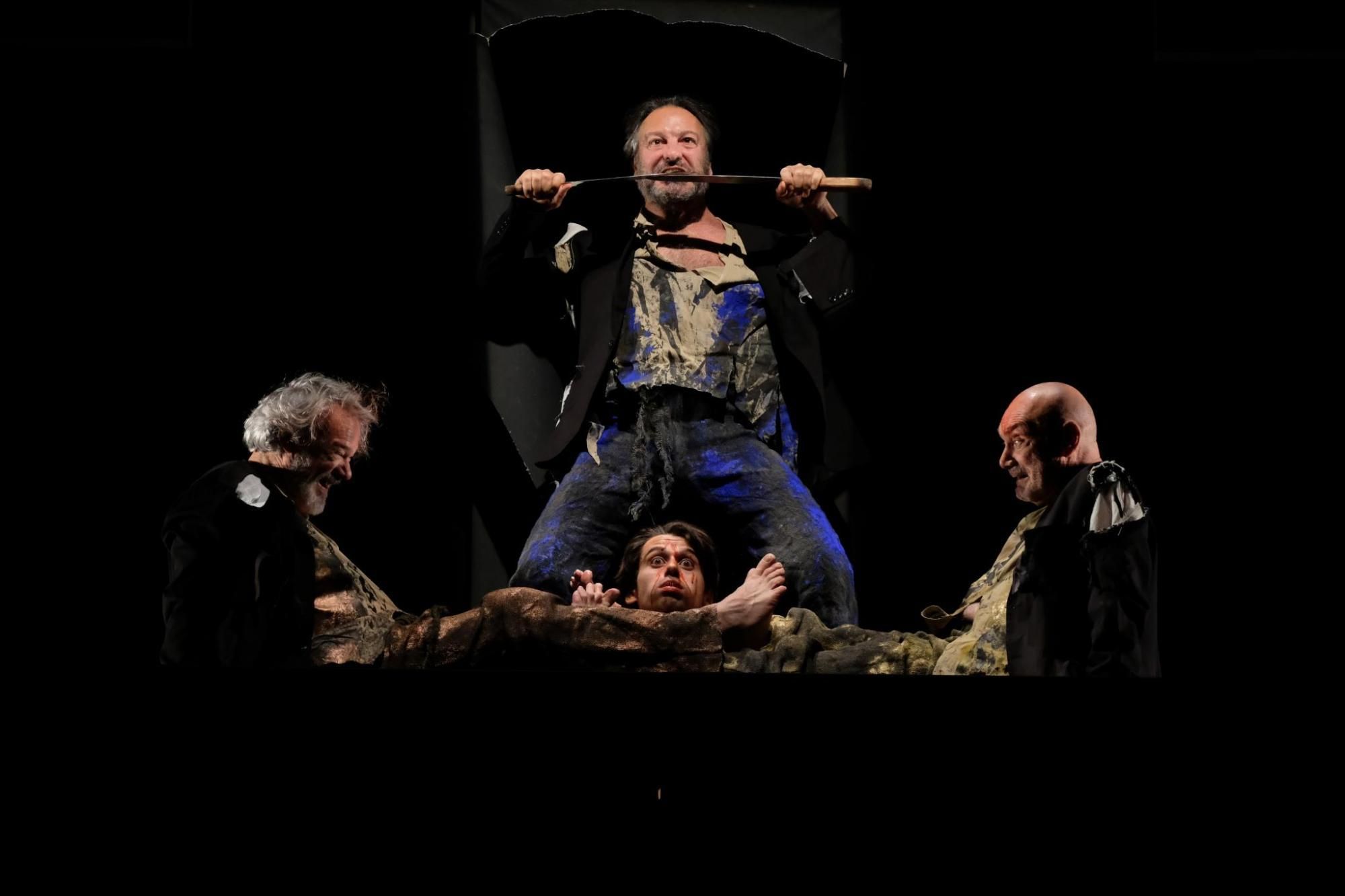 Aspettando Godot_Stefano Randisi, Paolo Musio (in alto), Giulio Germano Cervi (in basso), Enzo Vetrano, credit @Johann Weber