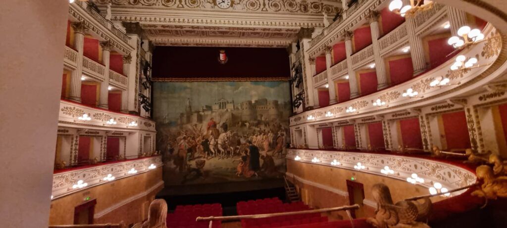 Teatro Della Fortuna di Fano, credit @MaraCalcagno