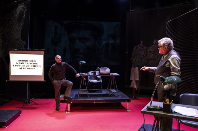 Sulla scena de "Il giorno della civetta". da sinistra: Giuseppe Lanino e Gaetano Callegaro. Credit @luca-del-pia