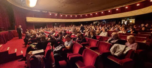 Come ogni anno la conferenza stampa di presentazione della nuova stagione del Teatro Manzoni è un appuntamento partecipato e aperto alla città. Credit @MartaCalcagno