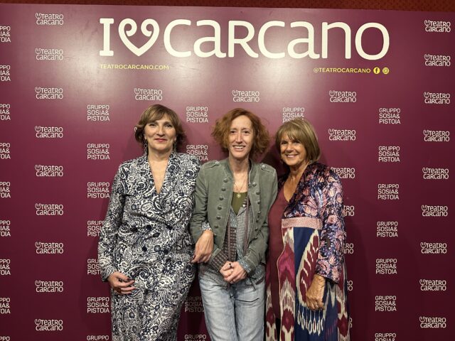 La direzione artistica del Teatro Carcano: Mariangela Pitturru, Serena Sinigallia Lella Costa. Credit @TeatroCarcano